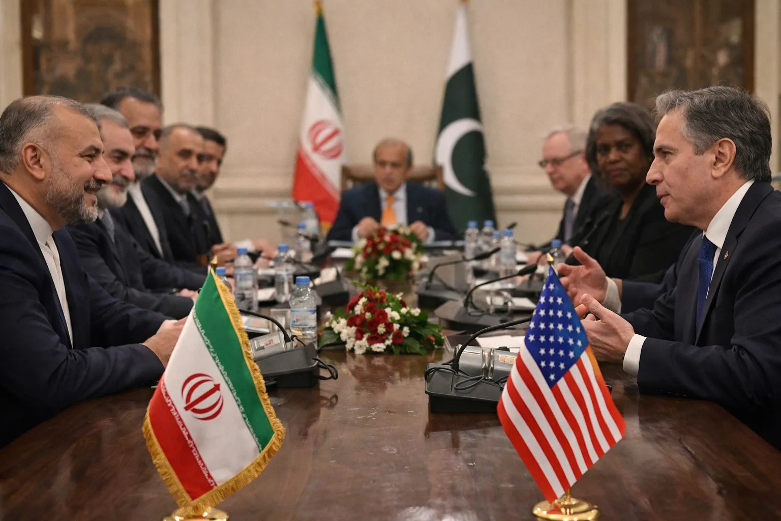 ইরান-মার্কিন আলোচনার পরবর্তী গন্তব্যও ইসলামাবাদ